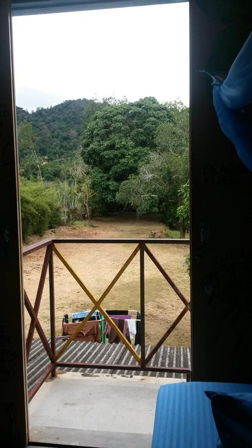 Fatehah Inn Kuala Tahan Exterior photo